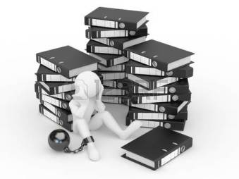 10407368-clerk-in-archive-men-with-folders-3d